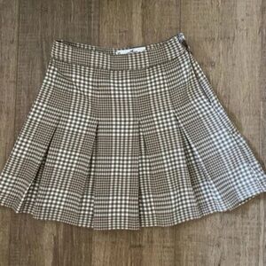 Hollister Plaid Pleated  Skirt
Size XS